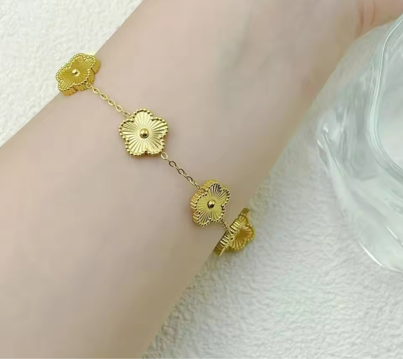 5 Lucky Flowers Bracelet, Gold