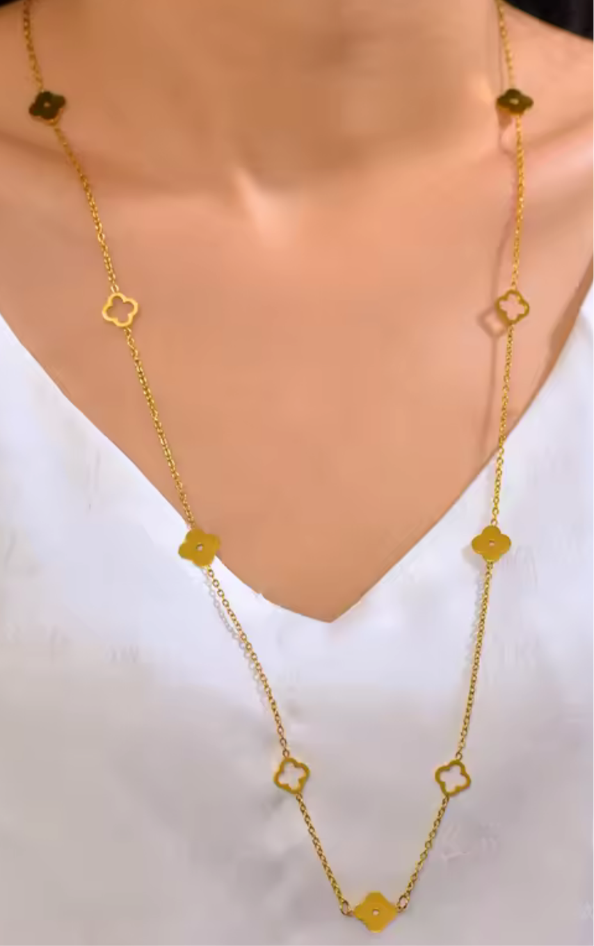 « The Lucky Flower » Neclace, B