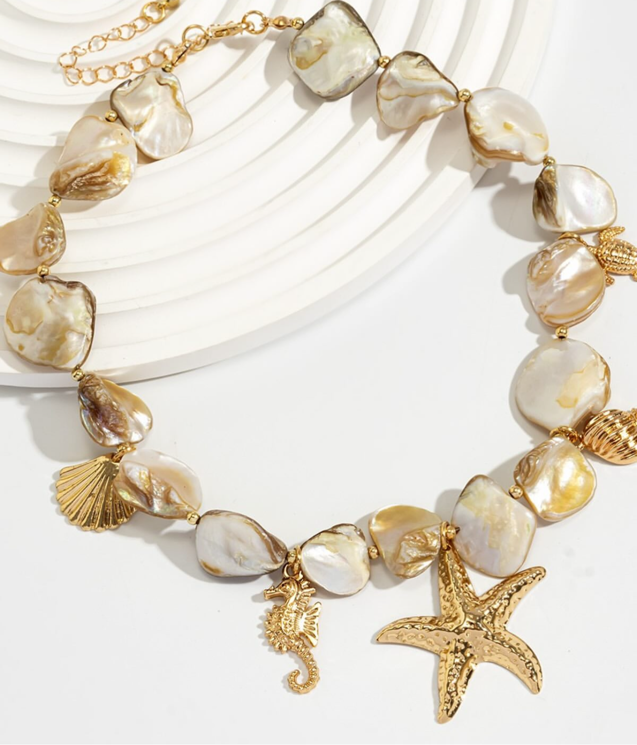 Seaside starfish chocker, Beige