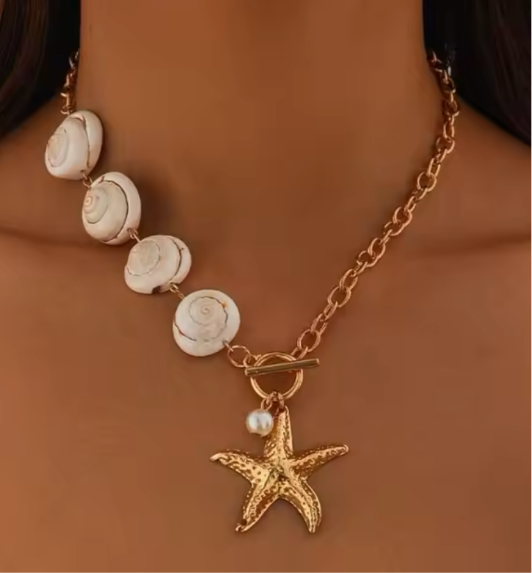Seaside shell pendant