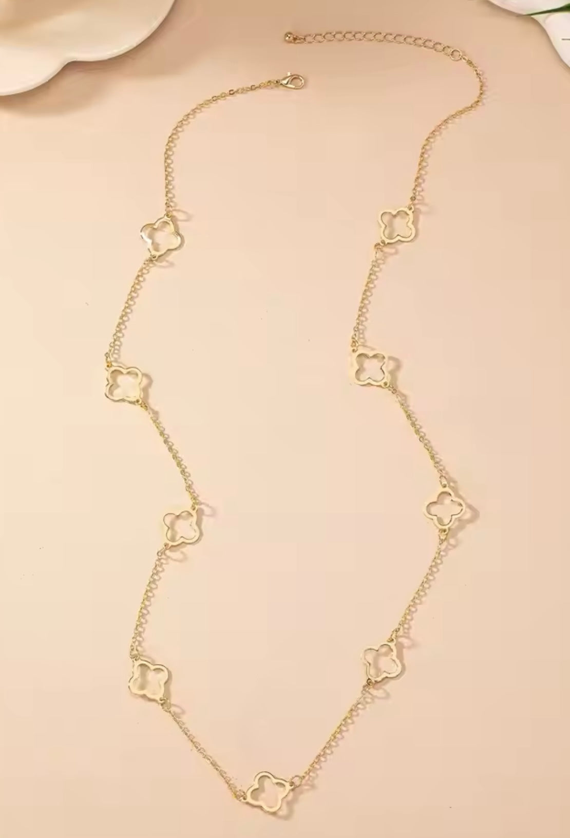 « The Lucky Flower »Necklace, A